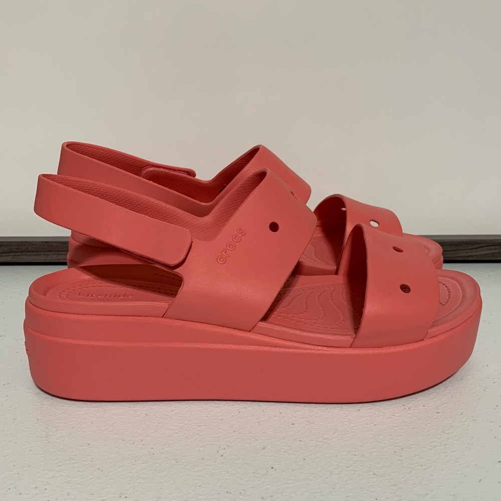 CROCS Women’s Brooklyn 4U Wedge Sandal-Size 10 New